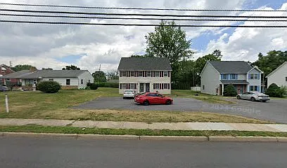 3 bed, 1334 sqft, $2,000 — Photo 1