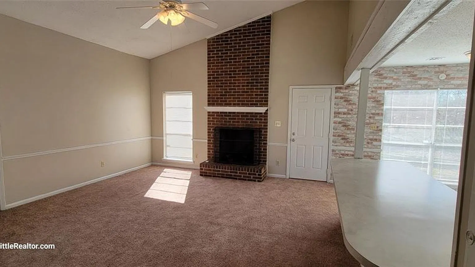 Pecan Grove Home for Rent — Photo 3