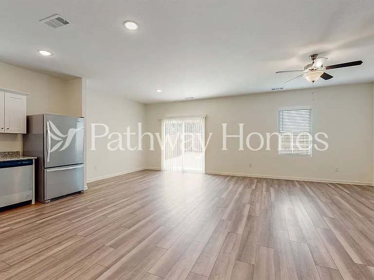 1529 Ancer Way — Photo 3