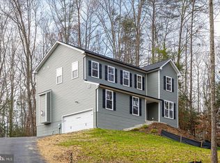 8064 Monroe Dr, King George, VA 22485