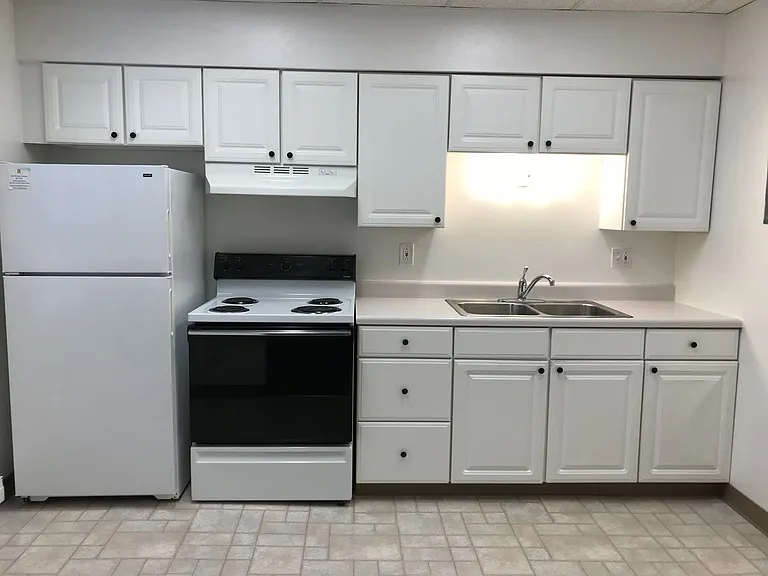 2202 Broadway St — Photo 7