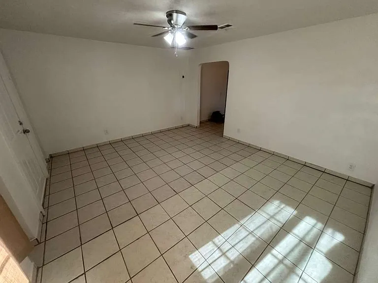 835 S Palm Ave — Photo 15