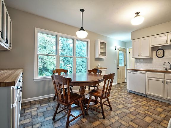 5th image of 10474 Appletree Ln
