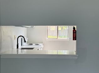 70 Scott Dr, Bloomfield, CT 06002