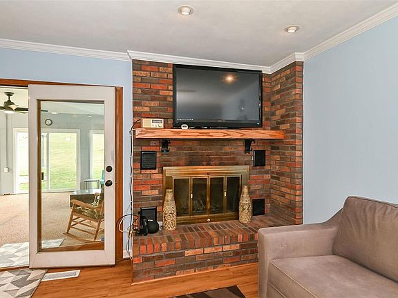 4th image of 2649 Cathedral Dr