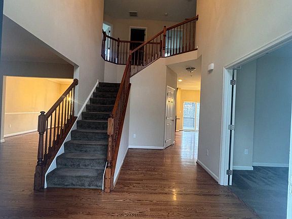 3rd image of 6016 Cypress Springs Rd