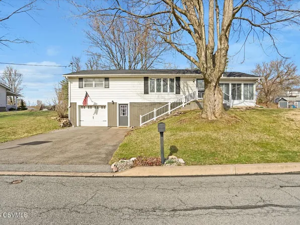 21 Woodside Dr, Milton, PA 17847