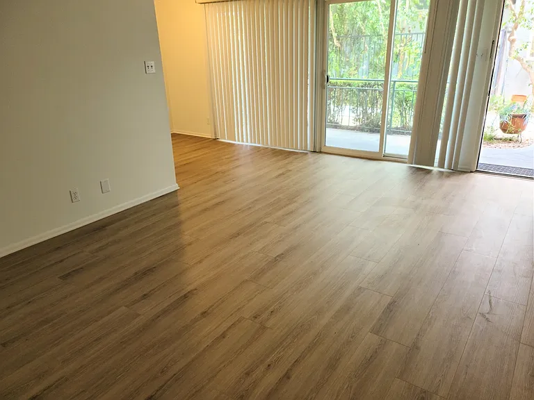 1605 E Ocean Blvd #3 — Photo 2