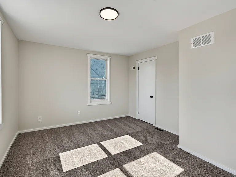 6 N Brighton Ave — Photo 31