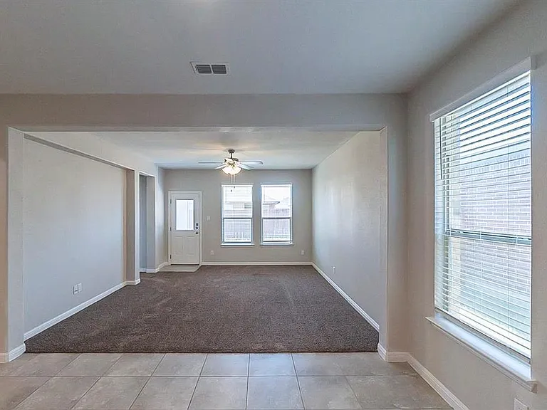 16141 Bronte Ln — Photo 11