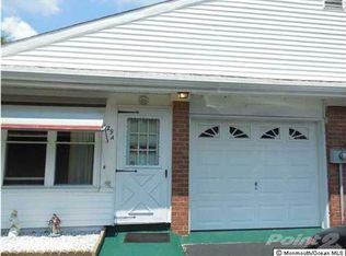 129A Rosewood Dr, Whiting, NJ