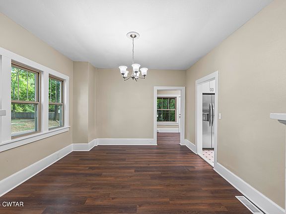5th image of 400 W Grand St