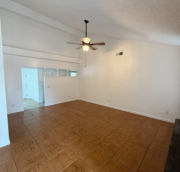 2704 Pinewood Dr — Photo 1