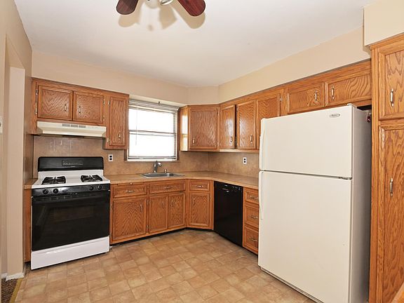 5th image of 980 1st Ave