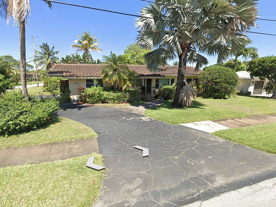 1st image of 2456 Middle River Drive