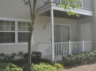 38 Brookside Ln, Mount Arlington, NJ 07856