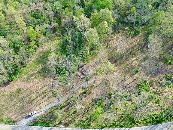2nd image of 24A E Union Rd