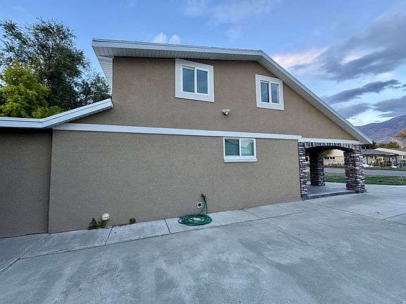 3rd image of 781 Sherwood Dr