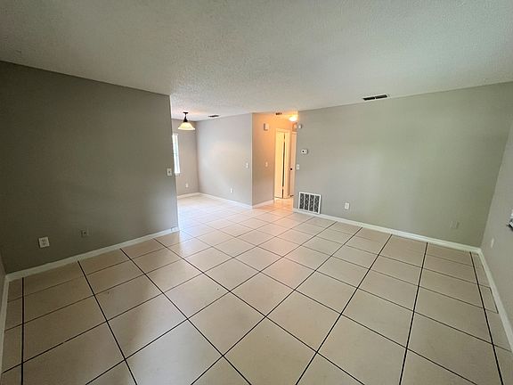 2nd image of 2020 Amherst Ave