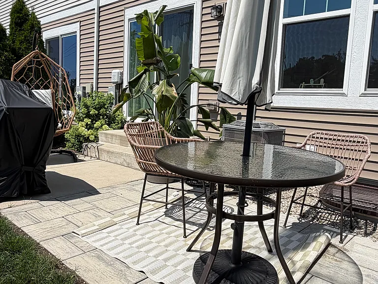 2621 Martini St — Photo 17