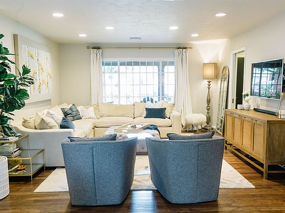 4th image of 2616 Berkshire Way