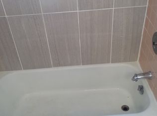 4211 W 95th St APT 1B, Oak Lawn, IL 60453