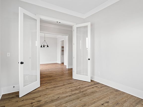 4th image of 1060 Pine Creek Dr Lot 230