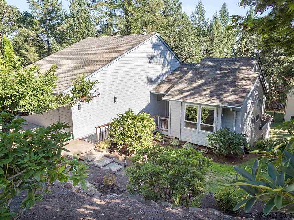 1st image of 2998 NW Garryanna Dr