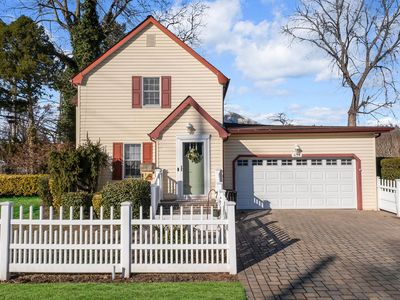 634 6th Avenue W, East Northport, NY, 11731