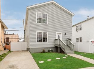 160 E Chester St, Long Beach, NY 11561