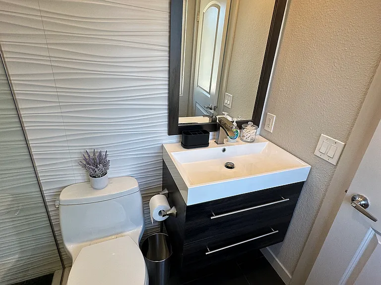 2897 E San Marino Rd — Photo 41