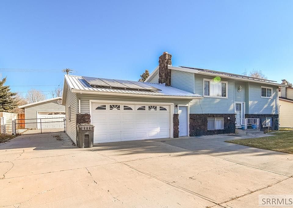 1st image of 700 Neptune Dr