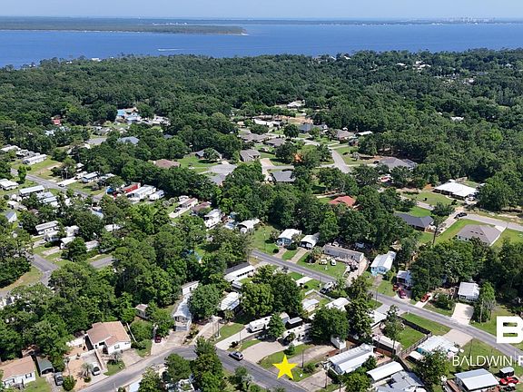 5th image of 552 Escambia Loop