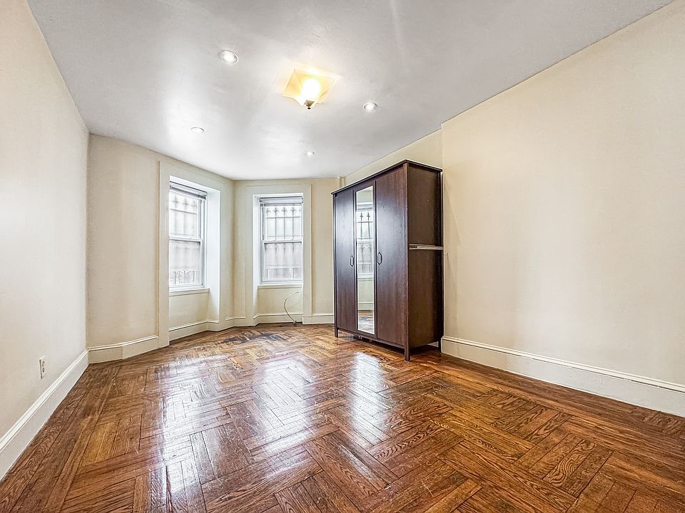1st image of 463 Halsey St