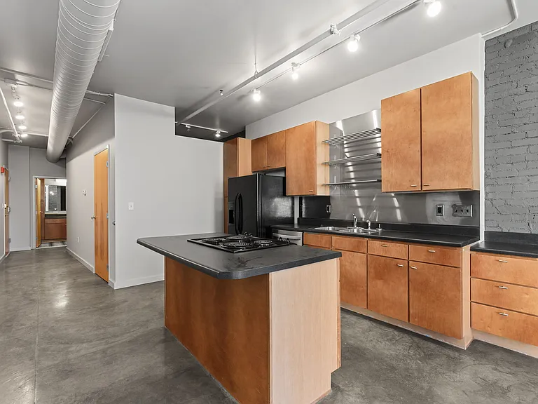 1006 Olive St #701 — Photo 12