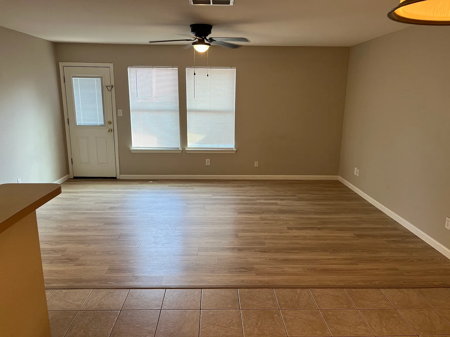 3 bed, 1265 sqft, $1,950 — Photo 2