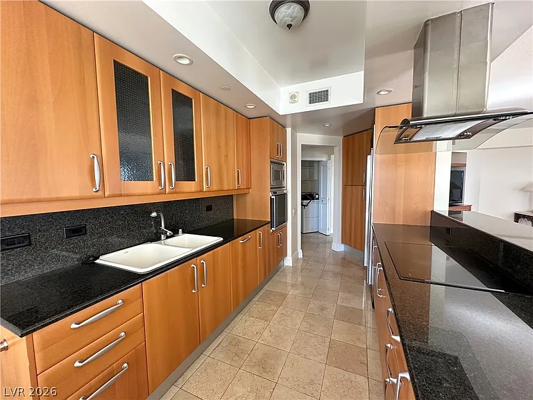 2747 Paradise Rd #1706 — Photo 10