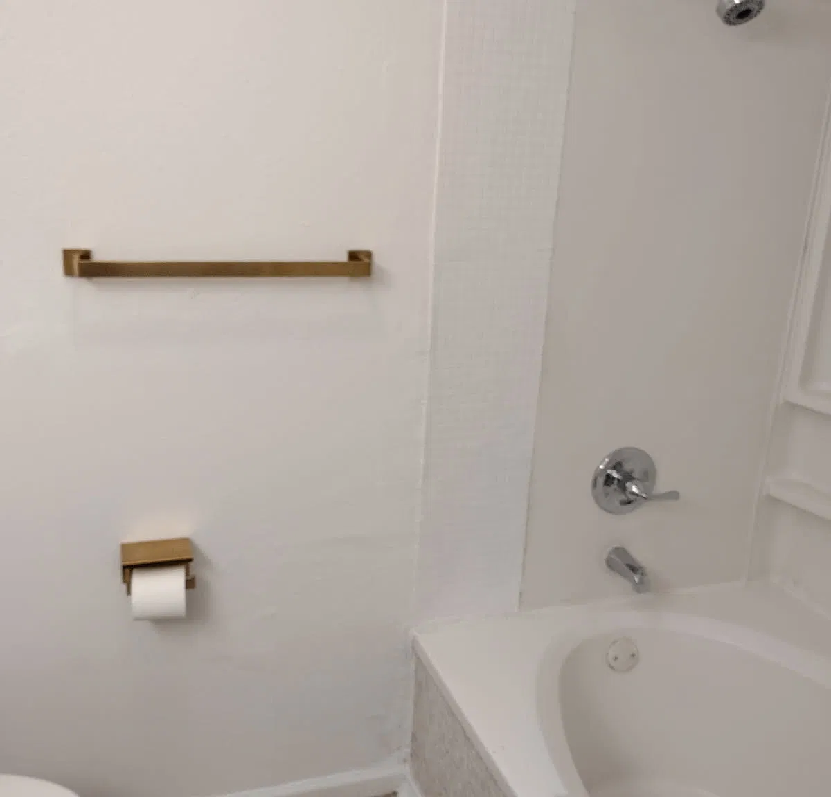 3 bed, 1054 sqft, $1,450 — Photo 4