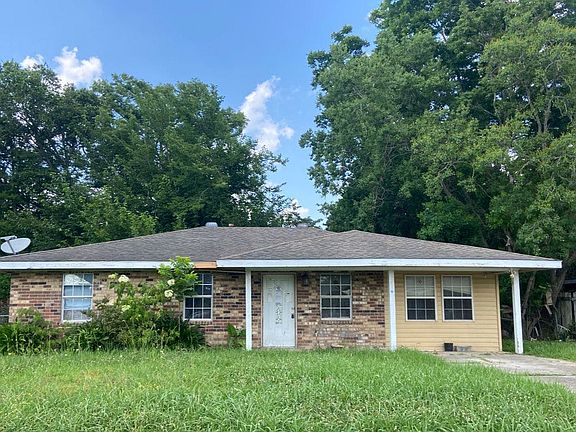 2nd image of 243 Blue Bonnett Dr