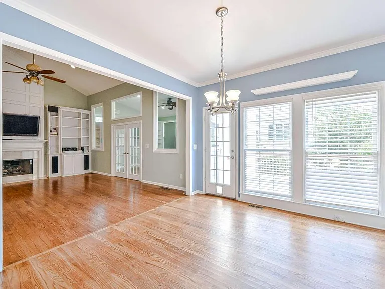 345 Eastcote Dr — Photo 8