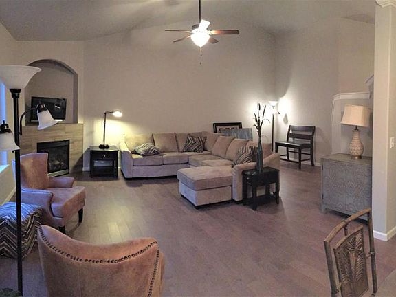3rd image of 1508 W Naches Ave