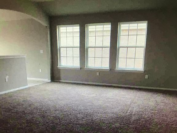 4th image of 3709 Scarlet Ln