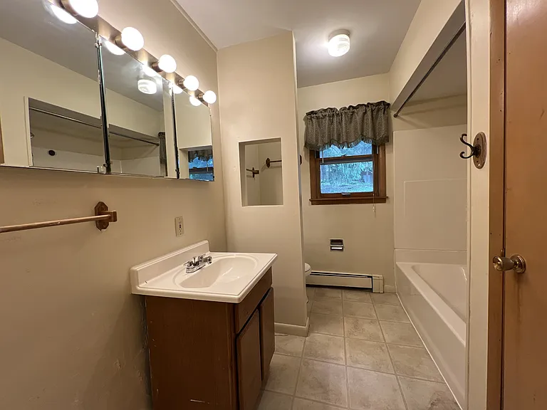 2296 Woodworth St — Photo 3