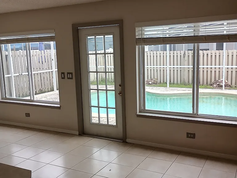 1241 Sandbrook Dr — Photo 6