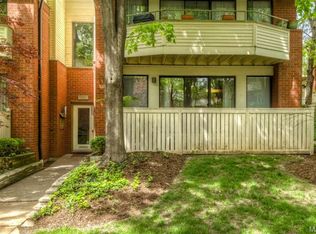 5585 Waterman Blvd, Saint Louis, MO 63112