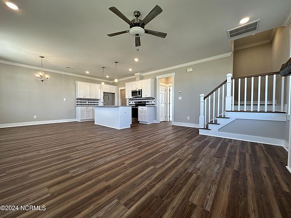 2nd image of 1879 Waylen Drive