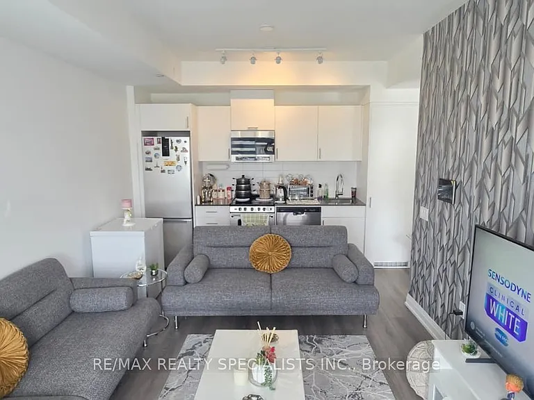 412 Silver Maple Rd #206 — Photo 5