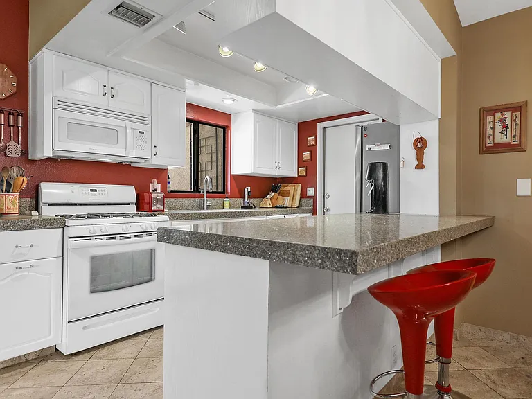 30769 Susan Dr — Photo 15
