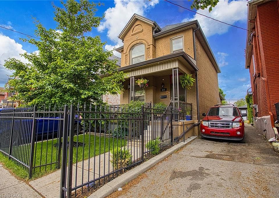 1st image of 137 Wentworth St N