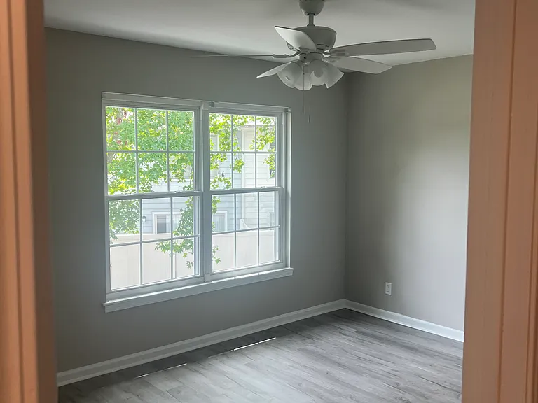 207 Kettering Ct — Photo 5